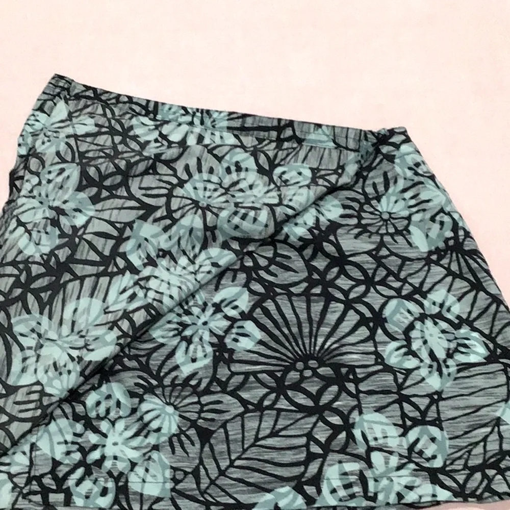 ☀️Columbia Sportswear nylon tropical snap wrap skirt size 10